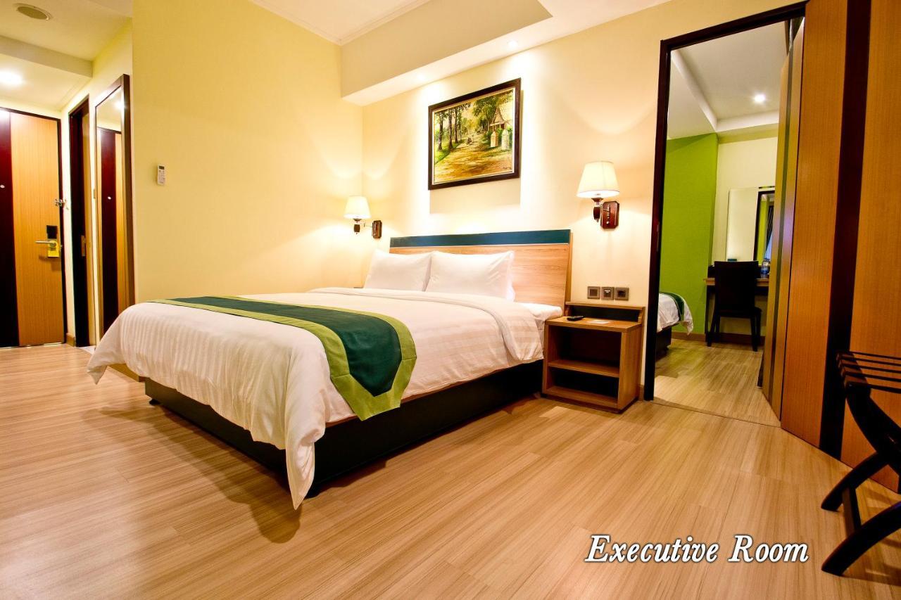 Green Batara Hotel Bandung Exterior photo