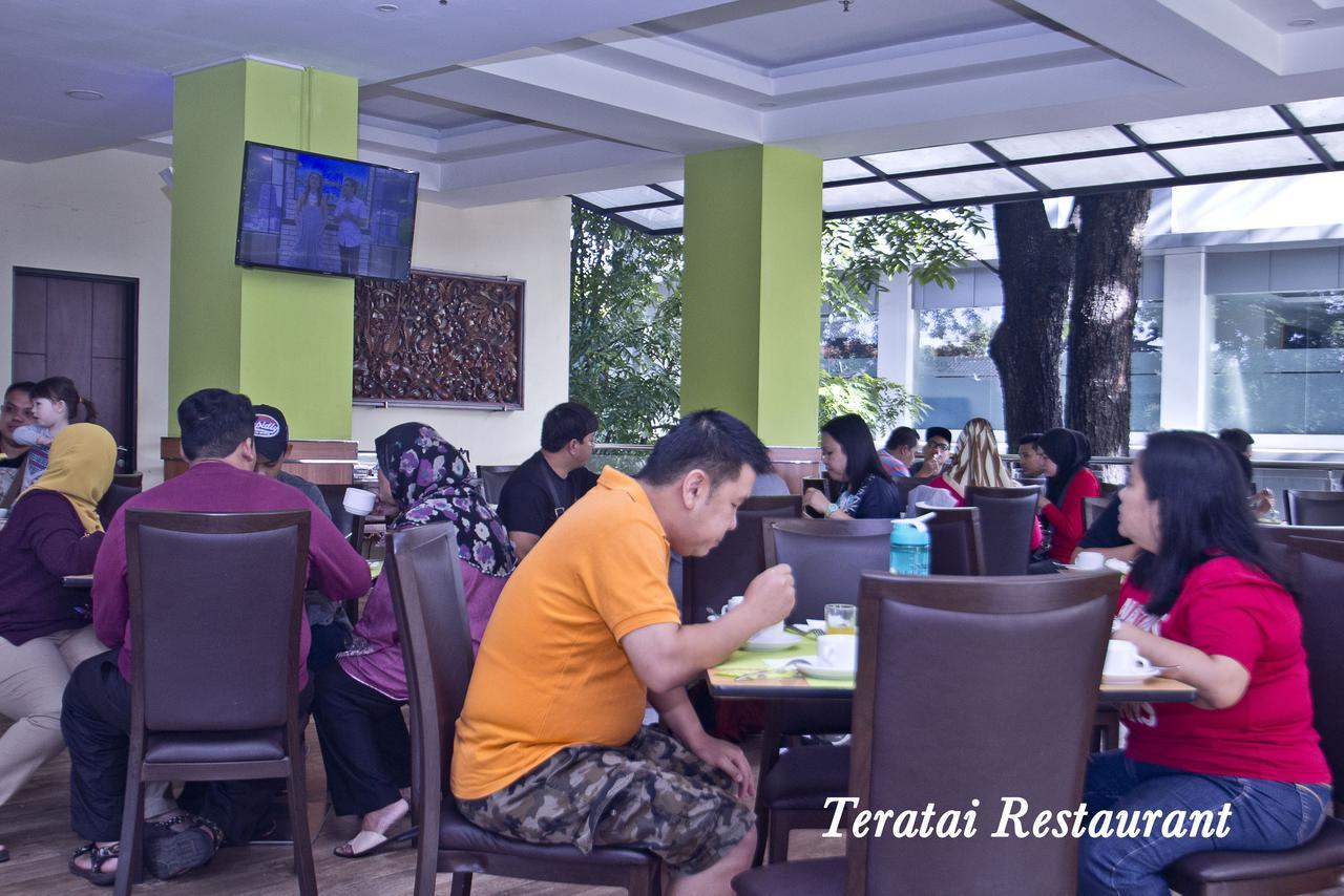 Green Batara Hotel Bandung Exterior photo