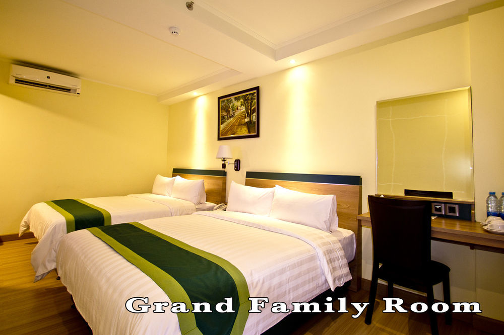 Green Batara Hotel Bandung Exterior photo