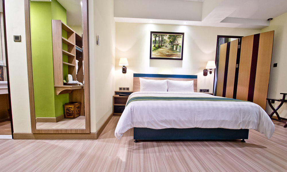 Green Batara Hotel Bandung Exterior photo